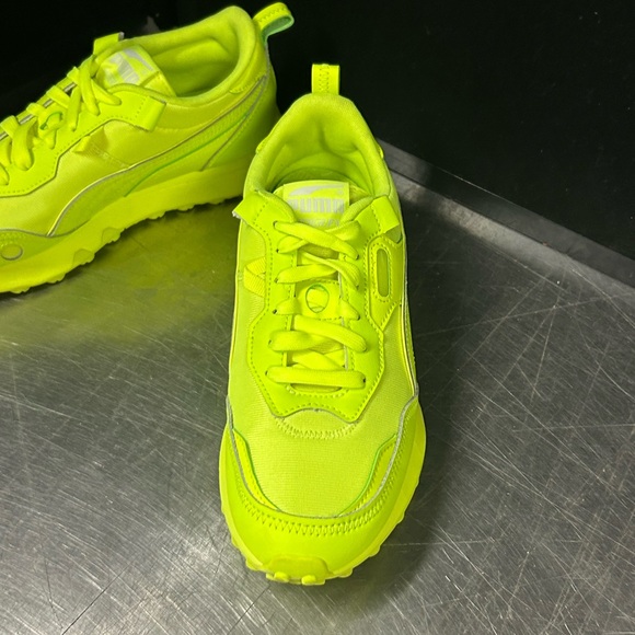 Puma Riders Women Size 8.5 - Picture 2 of 10